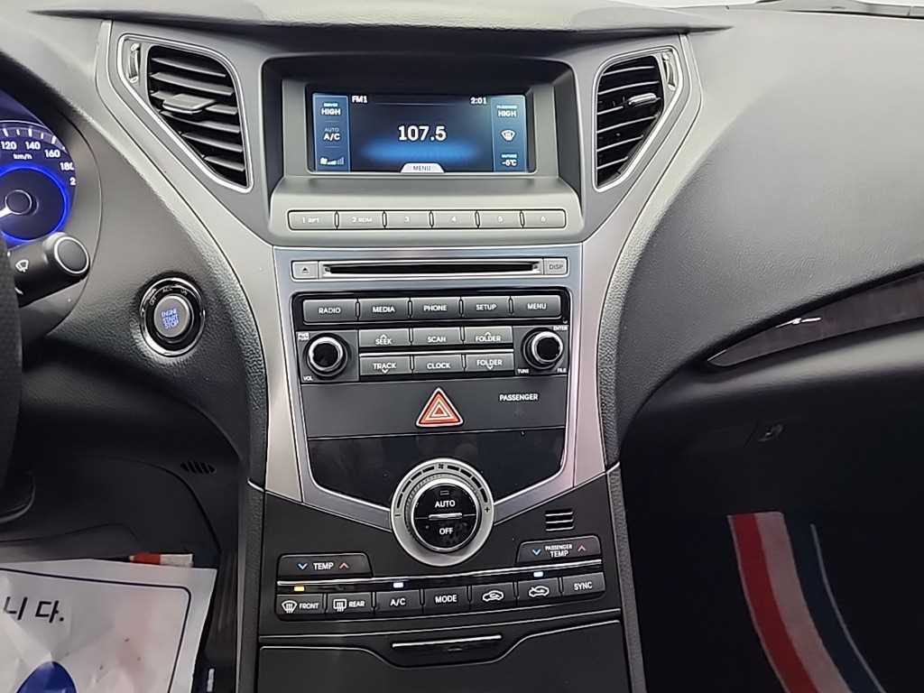 HYUNDAI Grandeur - Vista 10