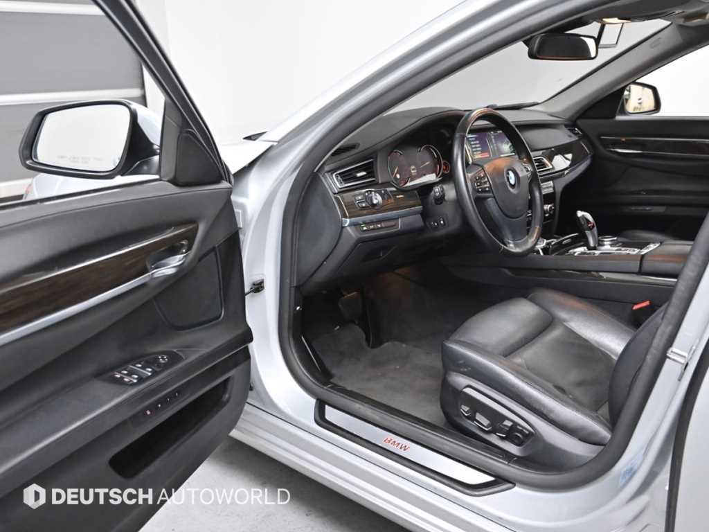 BMW 7 Series - Vista 11