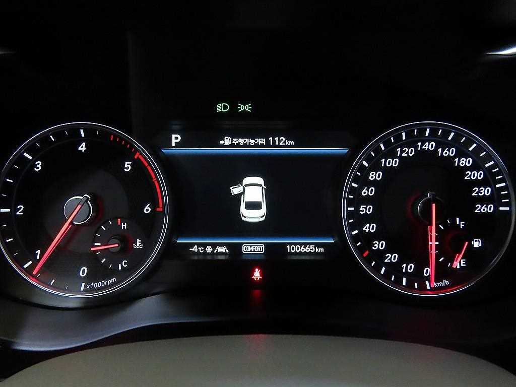 Genesis G70 - Vista 9