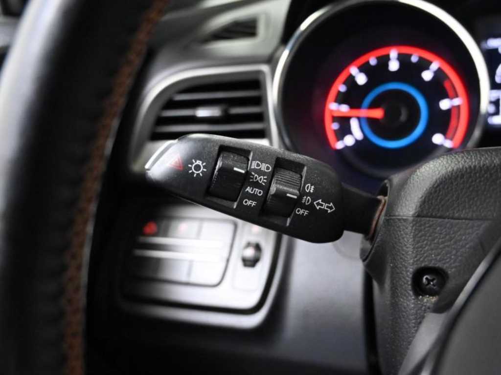 Ssangyong Tivoli 2018 Negro - Importación desde Corea - HF Imports Iquique - Foto 16