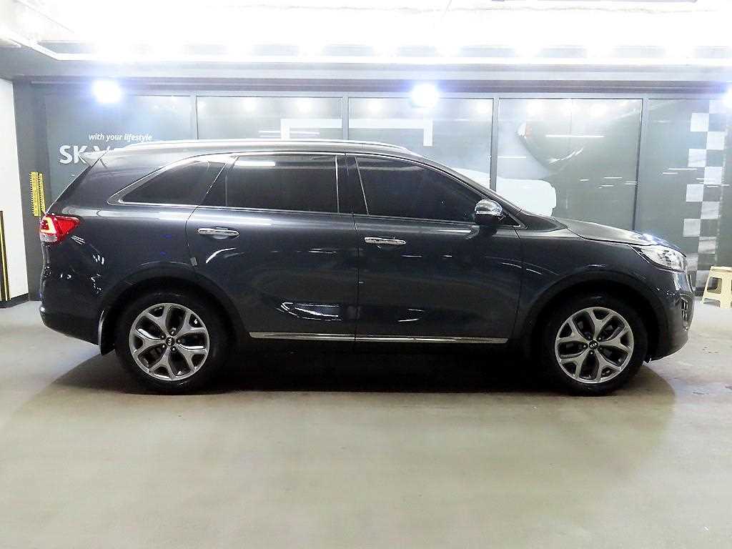 KIA Sorento - Vista 3
