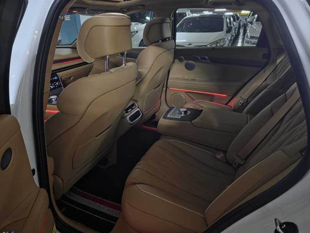 Genesis G80 - Vista 7