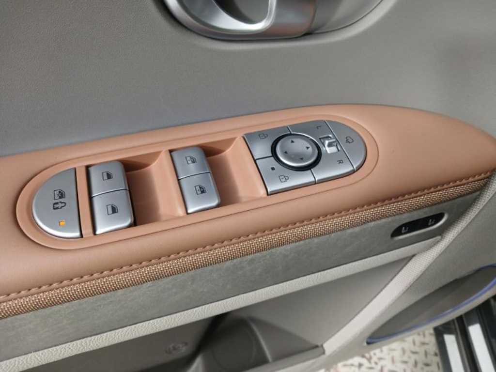 HYUNDAI Ioniq 5 - Vista 8