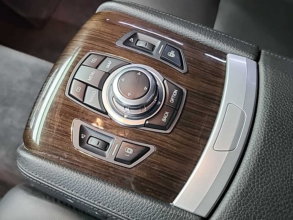 BMW 7 Series 2010 Plateado - Importación desde Corea - HF Imports Iquique - Foto 14