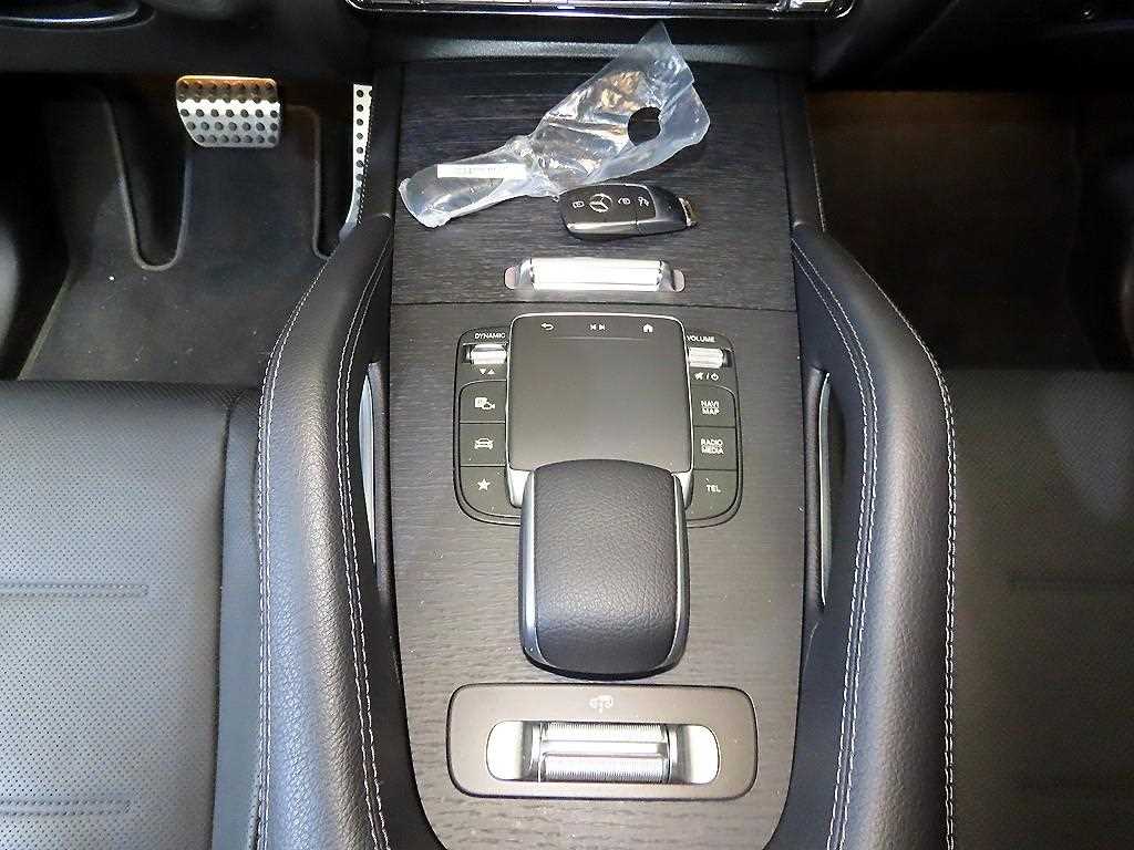 Mercedes Benz GLE Class - Vista 12