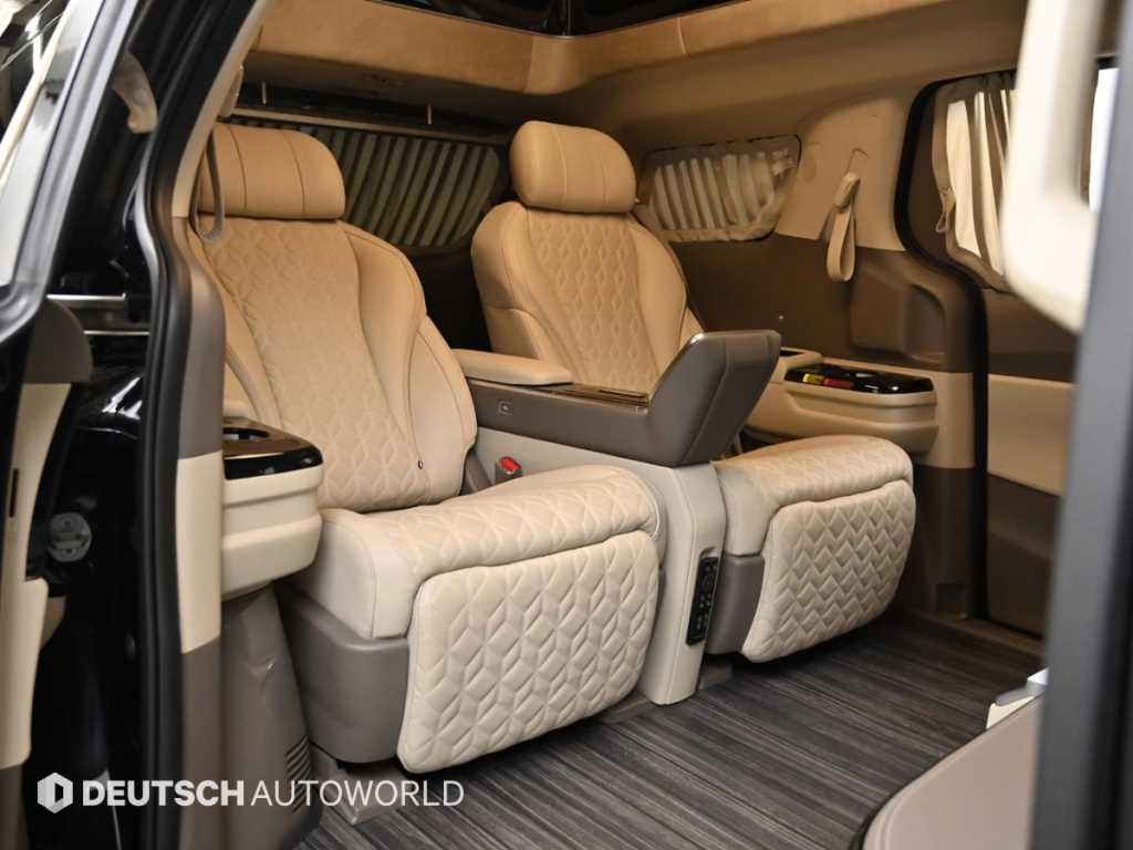 KIA Carnival - Vista 12