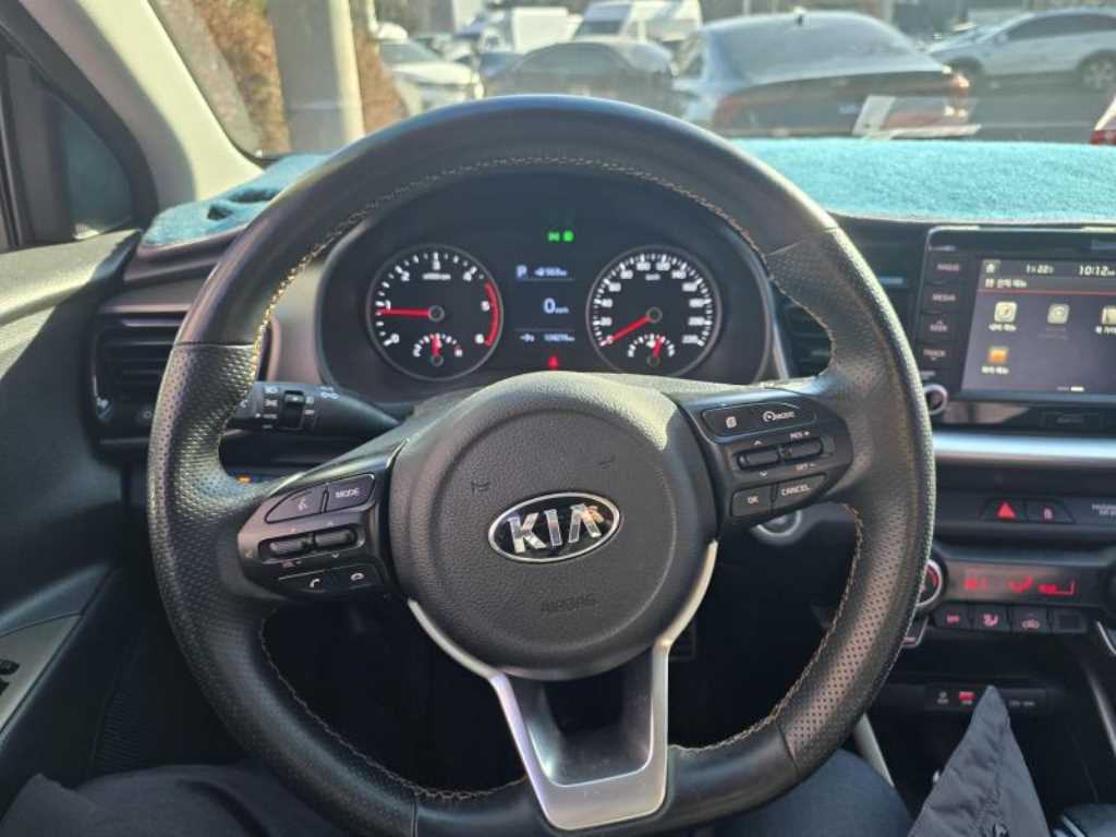 KIA Stonic - Vista 11