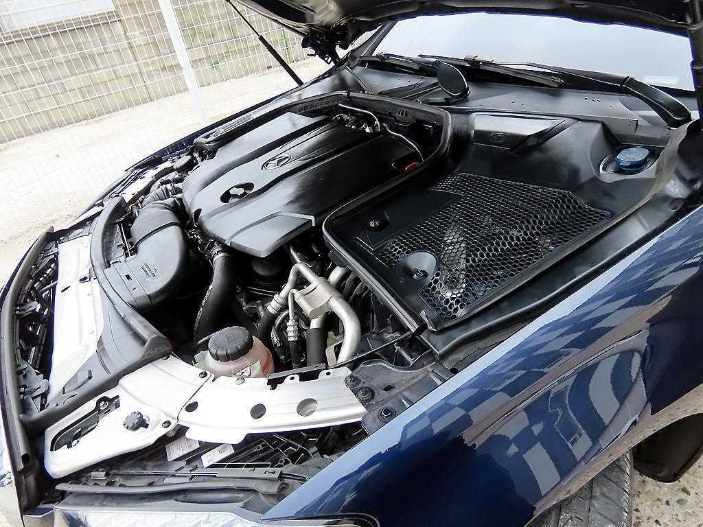 Mercedes Benz C Class 2016 Azul - Importación desde Corea - HF Imports Iquique - Foto 19