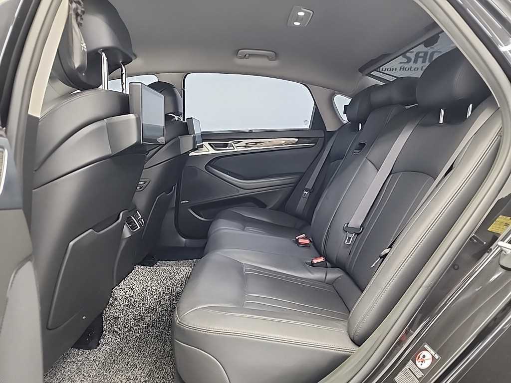 Genesis G80 - Vista 12