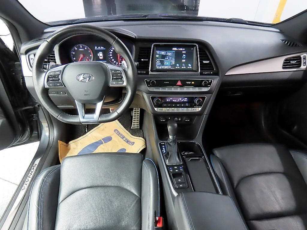 HYUNDAI Sonata - Vista 7