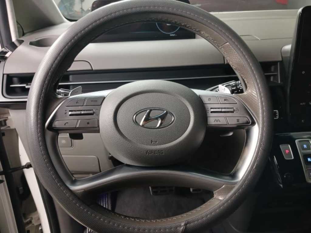 HYUNDAI Staria - Vista 11