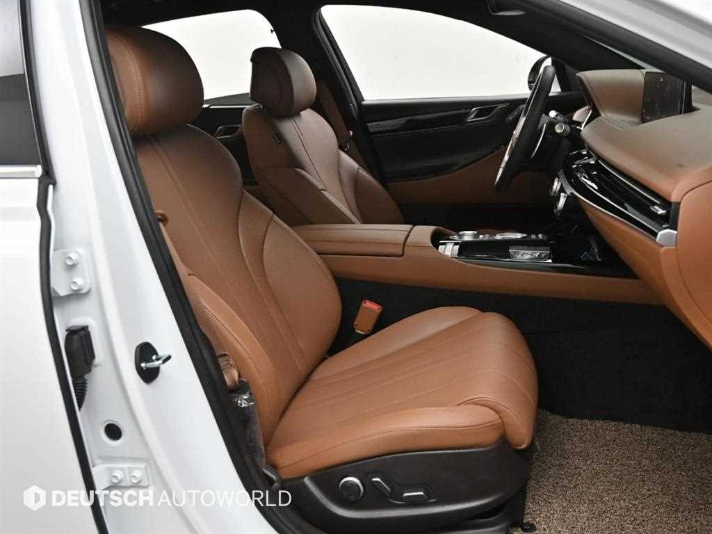 Genesis G80 - Vista 10