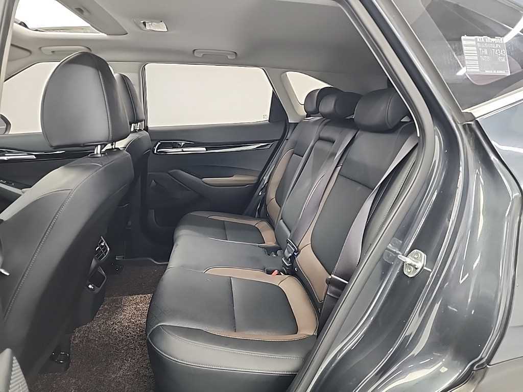 KIA Seltos - Vista 12