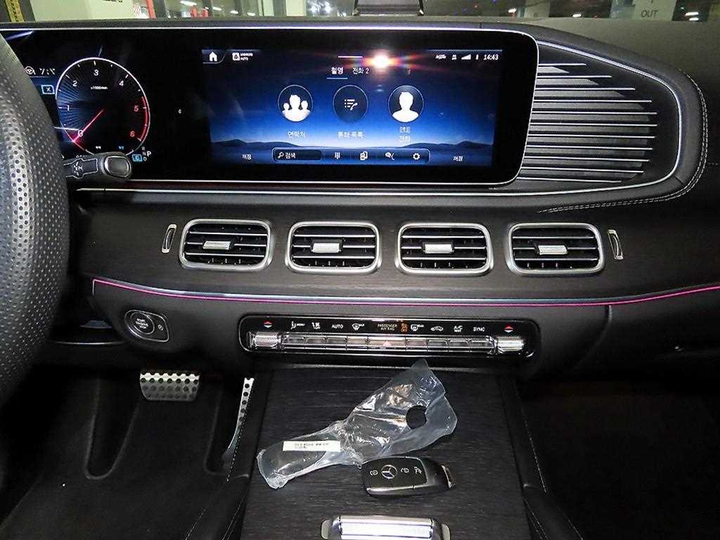 Mercedes Benz GLE Class - Vista 11