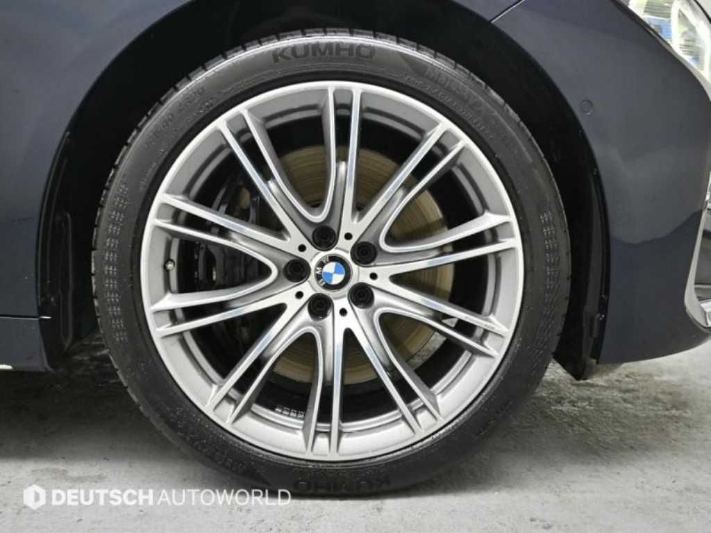 BMW 7 Series - Vista 5