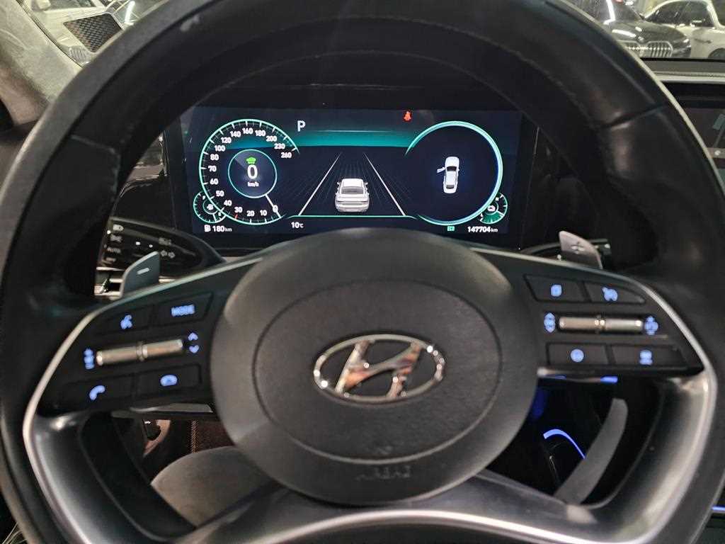 HYUNDAI Grandeur - Vista 5