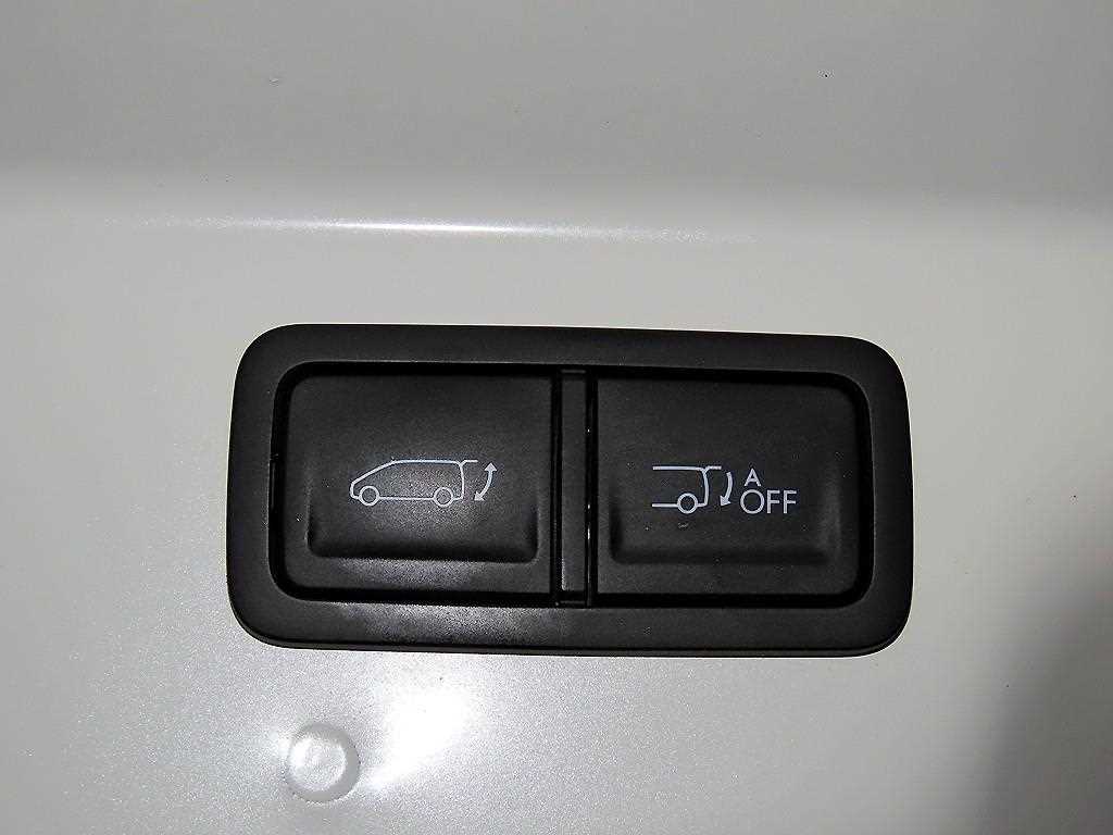 HYUNDAI Staria 2025 Blanco - Importación desde Corea - HF Imports Iquique - Foto 16