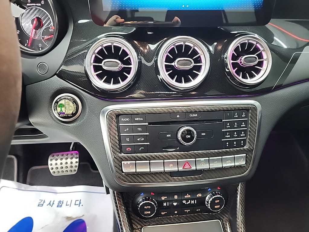 Mercedes Benz GLA Class - Vista 10