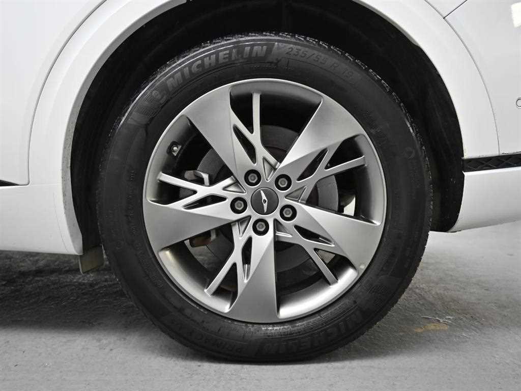 Genesis GV70 - Vista 5