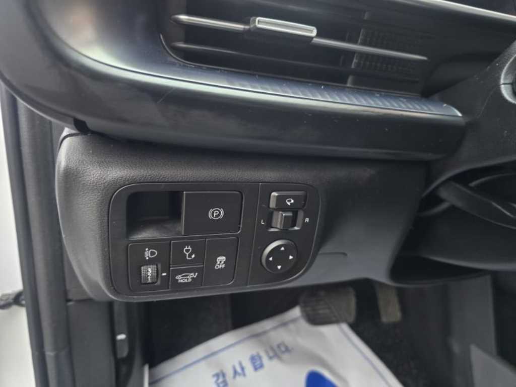 HYUNDAI Ioniq 6 - Vista 9