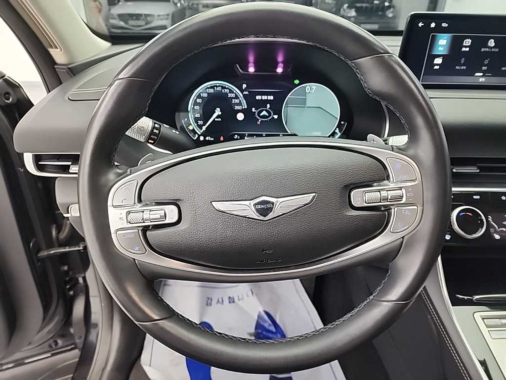 Genesis GV80 - Vista 9