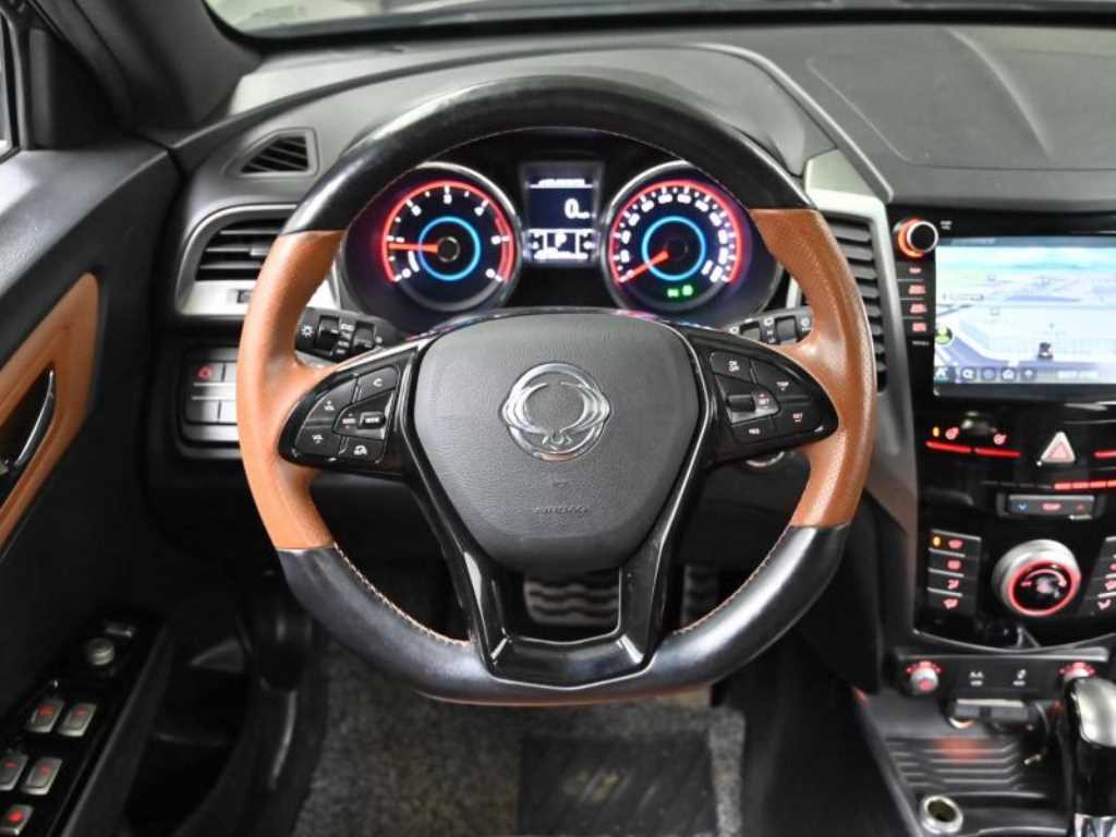 Ssangyong Tivoli 2018 Negro - Importación desde Corea - HF Imports Iquique - Foto 13