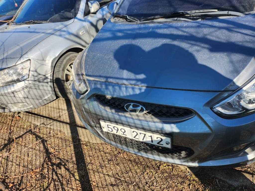 HYUNDAI Accent 2018 Gris - Importación desde Corea - HF Imports Iquique - Foto 1