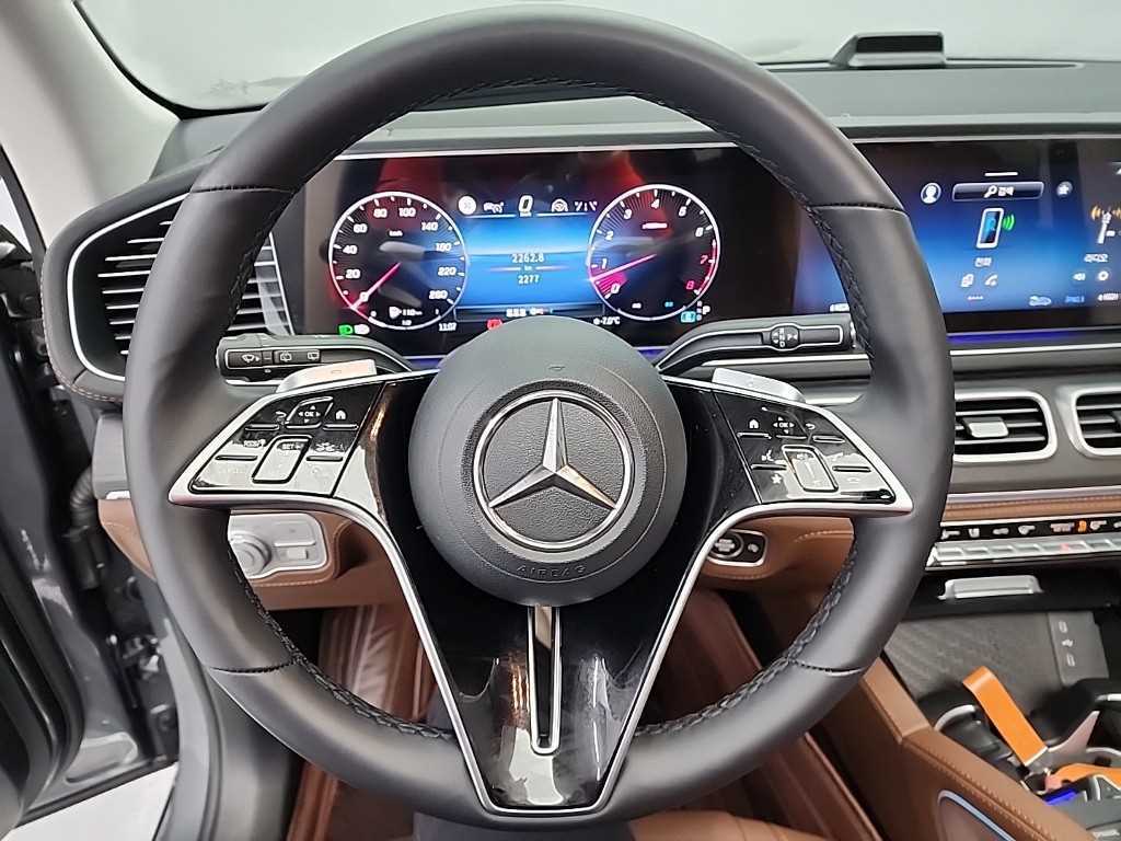 Mercedes Benz GLE Class - Vista 12