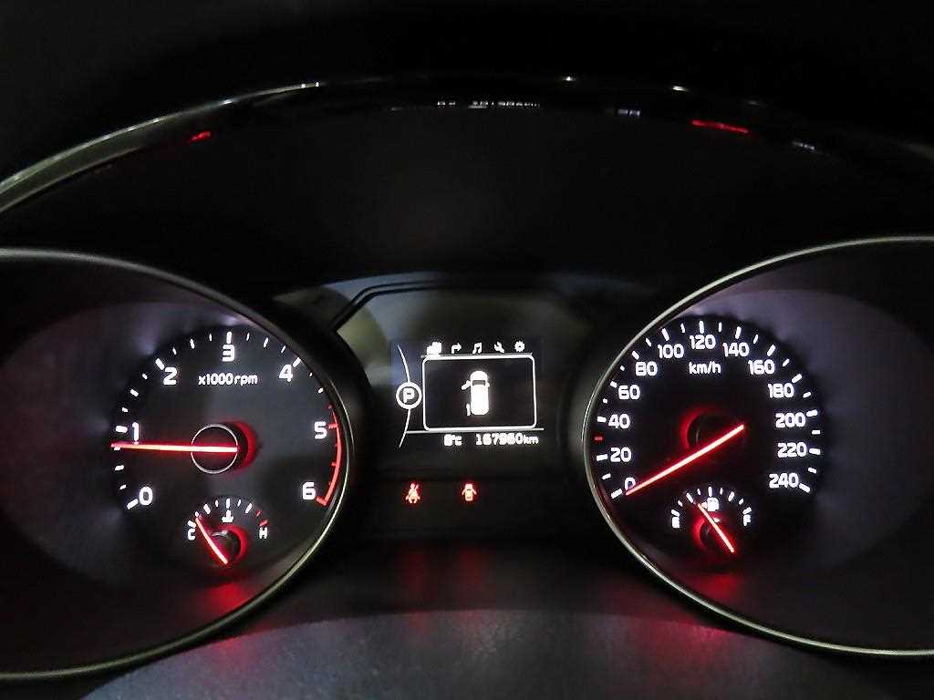 KIA Carnival - Vista 9