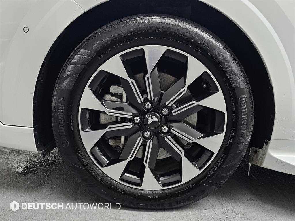 KIA Carnival - Vista 5