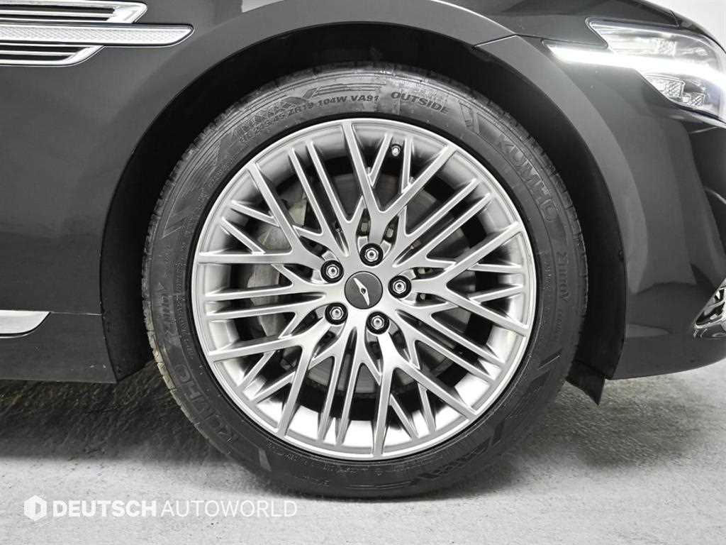 Genesis G90 - Vista 5