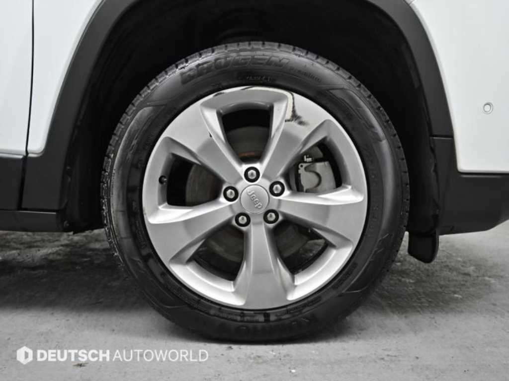 Jeep Cherokee - Vista 5