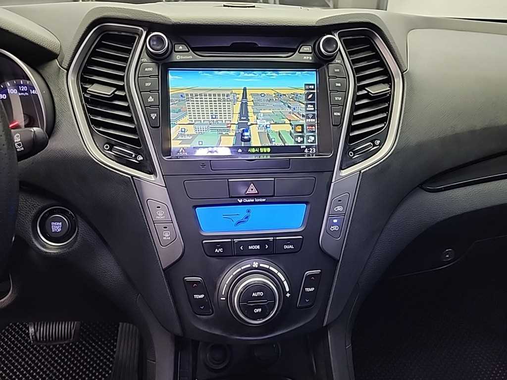 HYUNDAI Santa Fe - Vista 10