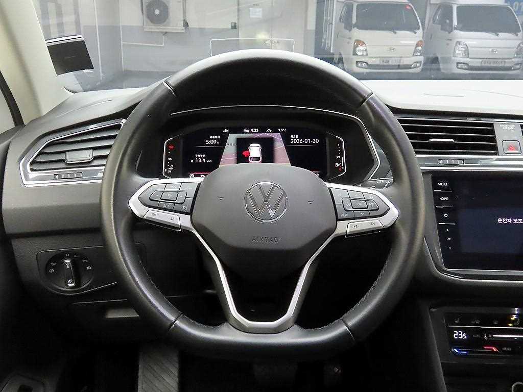 Volkswagen Tiguan - Vista 8