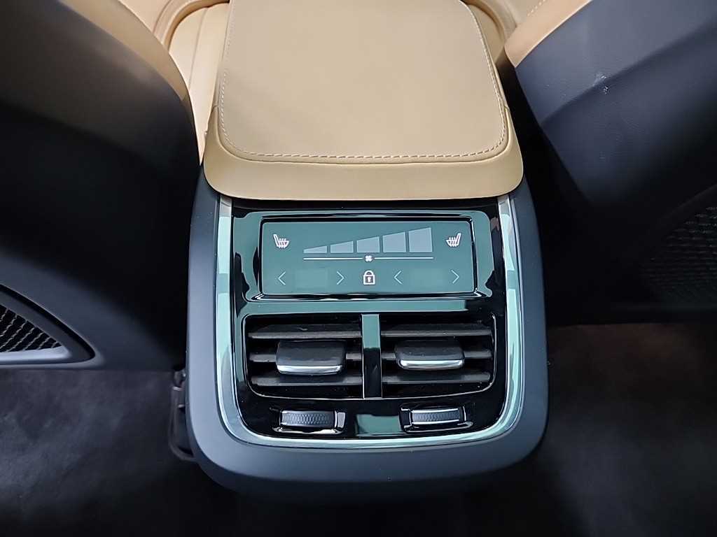 Volvo XC90 2023 Blanco - Importación desde Corea - HF Imports Iquique - Foto 13