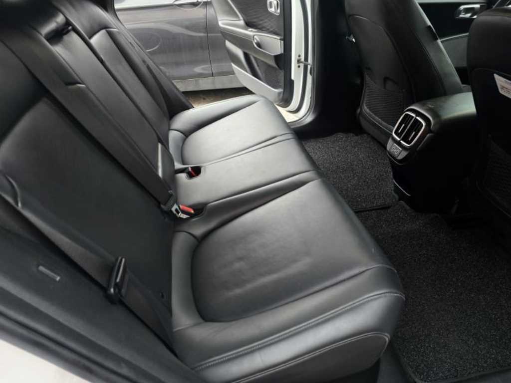 HYUNDAI Ioniq 6 - Vista 10