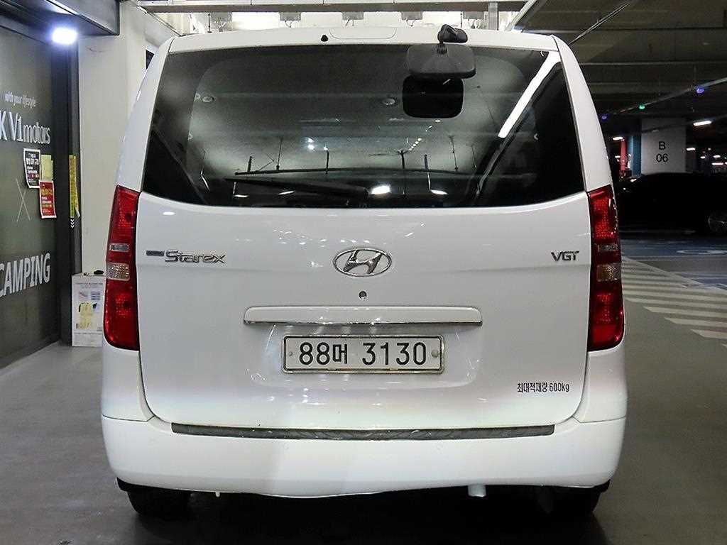 HYUNDAI Starex - Vista 5