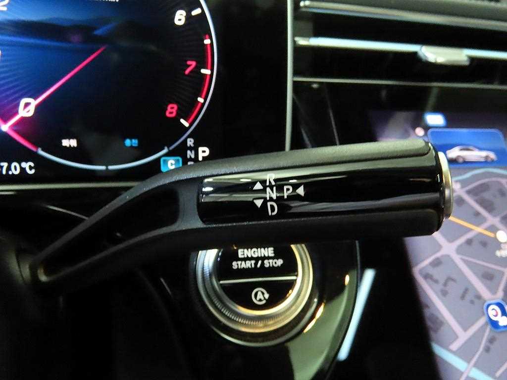 Mercedes Benz E class - Vista 12