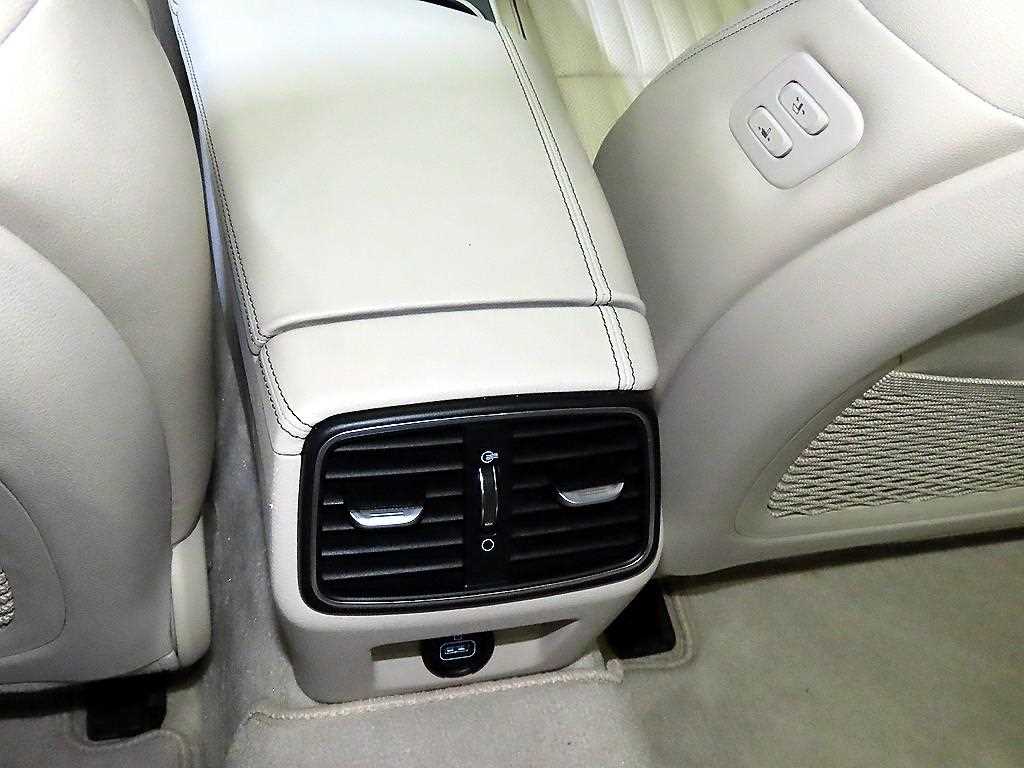 Genesis G70 2022 Blanco - Importación desde Corea - HF Imports Iquique - Foto 13