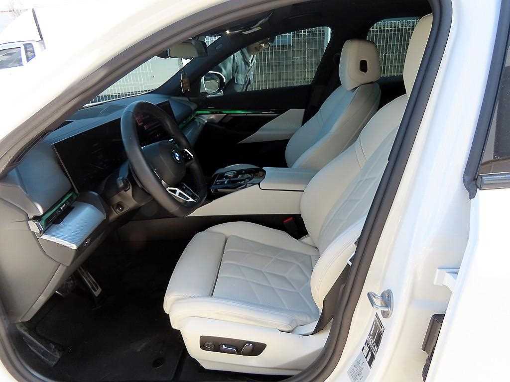 BMW 5 Series - Vista 5