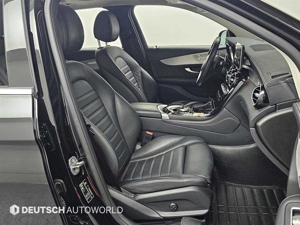 Mercedes Benz GLC Class - Vista 10