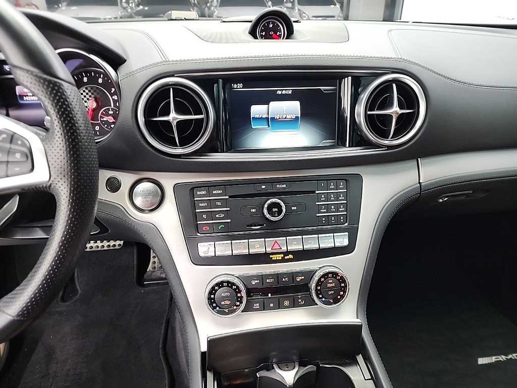 Mercedes Benz SL Class - Vista 11