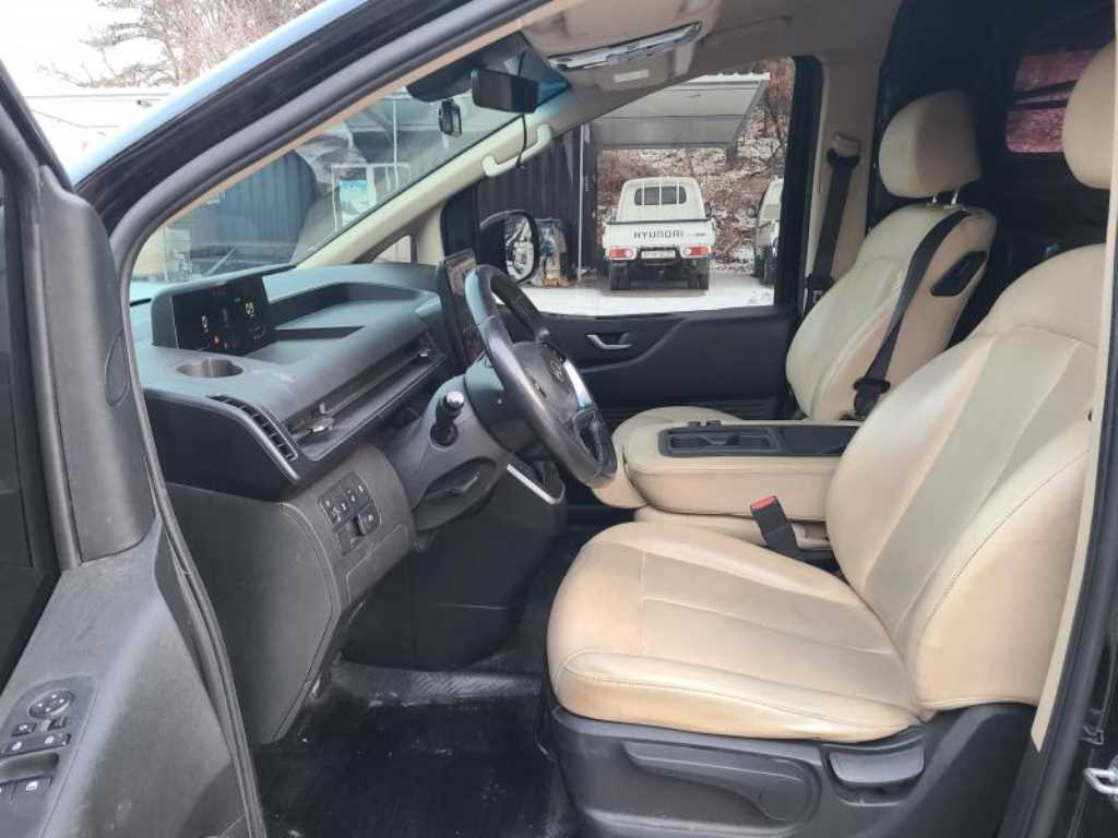 HYUNDAI Staria - Vista 7