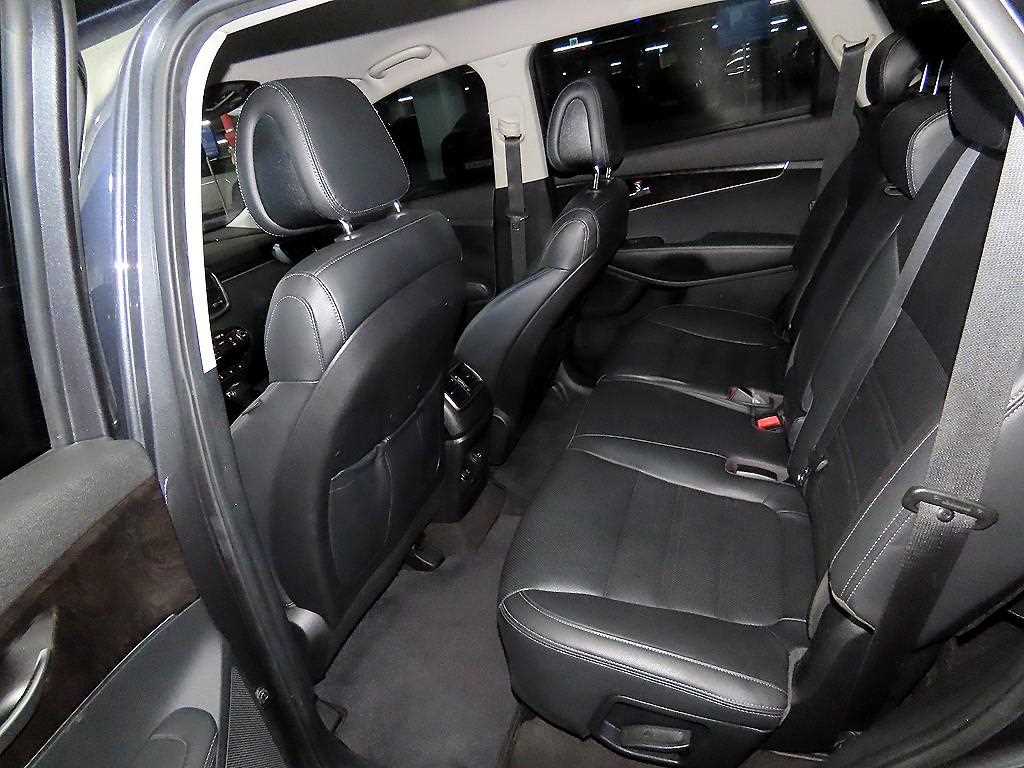 KIA Sorento - Vista 7