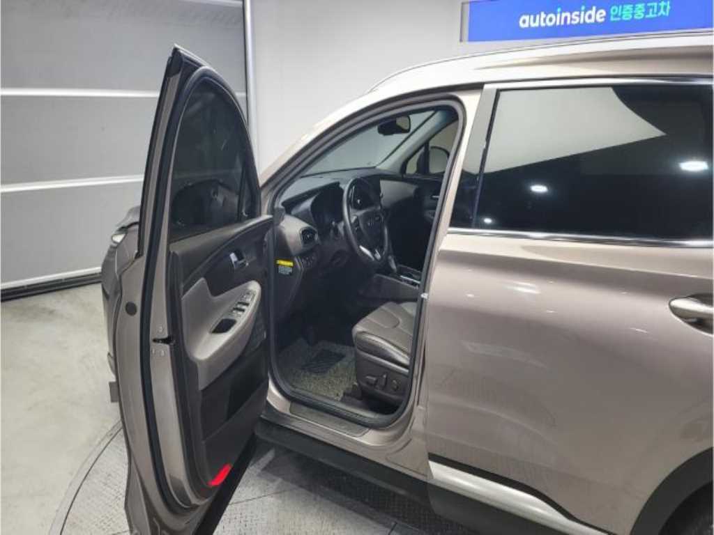 HYUNDAI Santa Fe - Vista 5