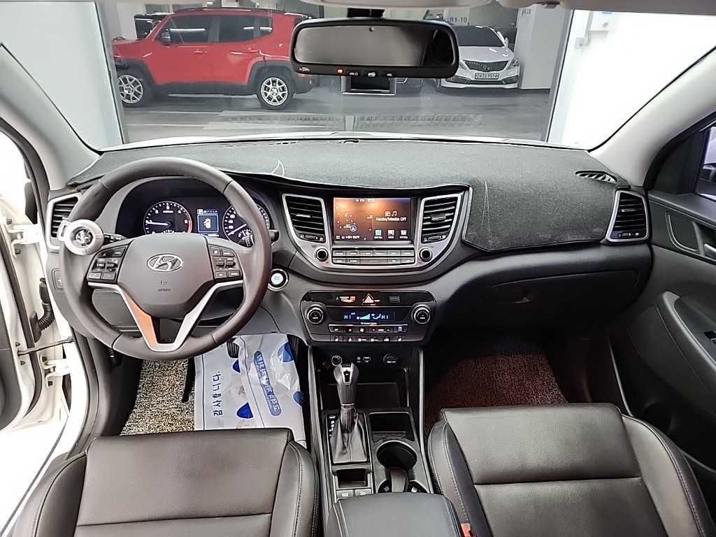 HYUNDAI Tucson - Vista 7