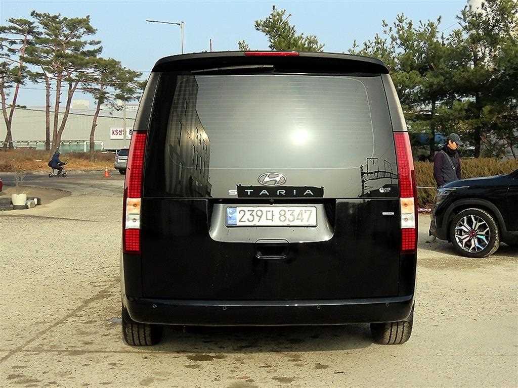 HYUNDAI Staria - Vista 4
