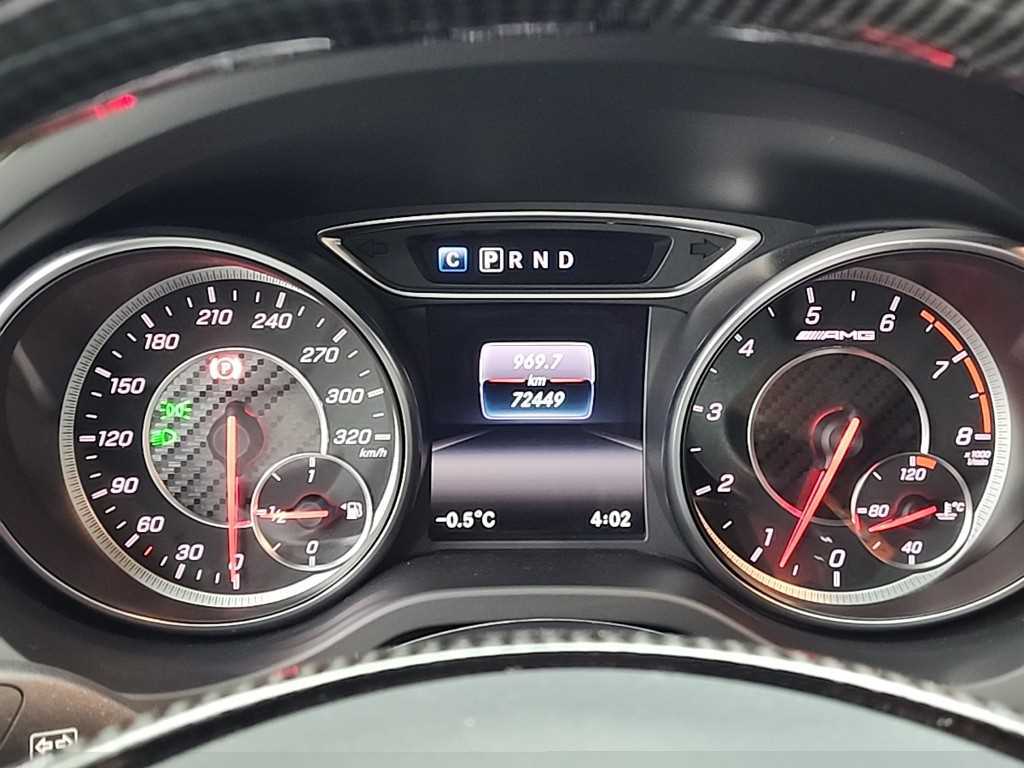 Mercedes Benz GLA Class - Vista 7