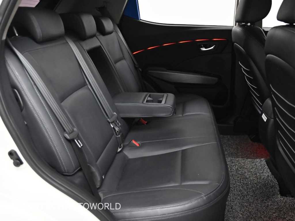 Ssangyong Tivoli - Vista 12