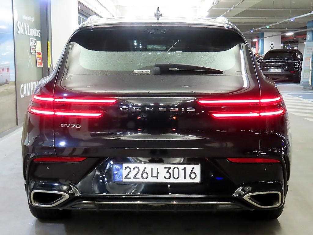 Genesis GV70 - Vista 5